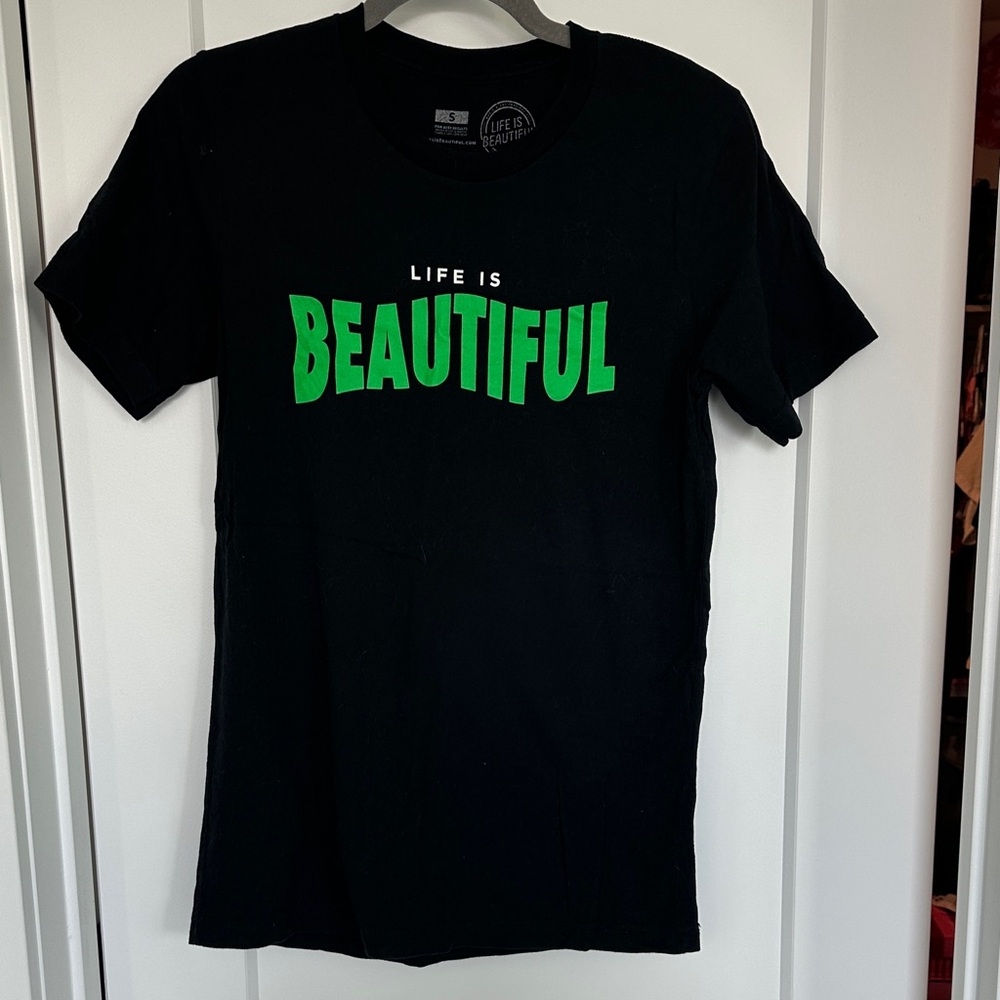 Life is Beautiful Black Tee - Short Sleeve Las Vegas Nevada
